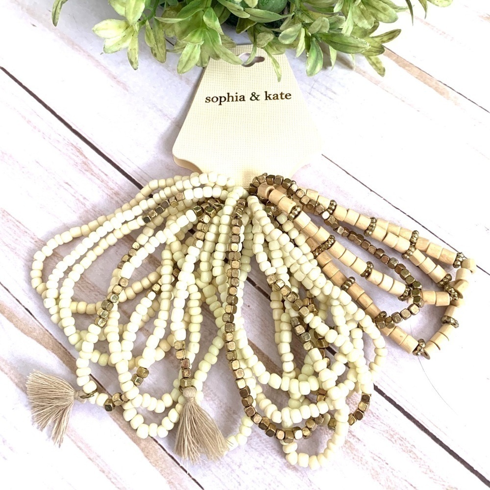 Bracelet beaded‎ 16 pieces stretch NWT